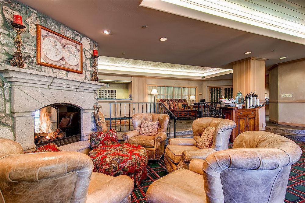Borders Lodge By East West Hospitality Beaver Creek Exterior foto